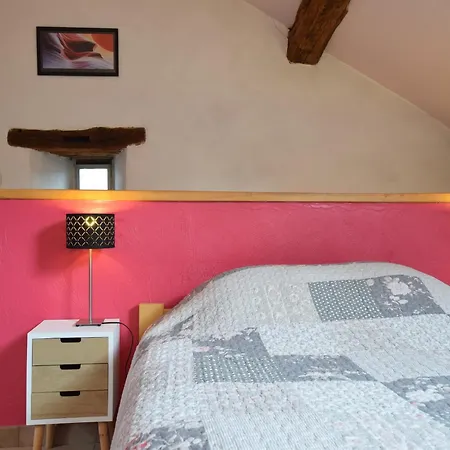 Former In A Quiet Village, Cleaning Included Freineux